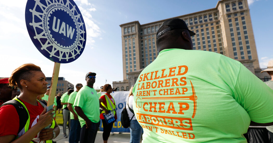 What You Need to Know About the United Auto Workers’ Expansion of Strikes at Automakers